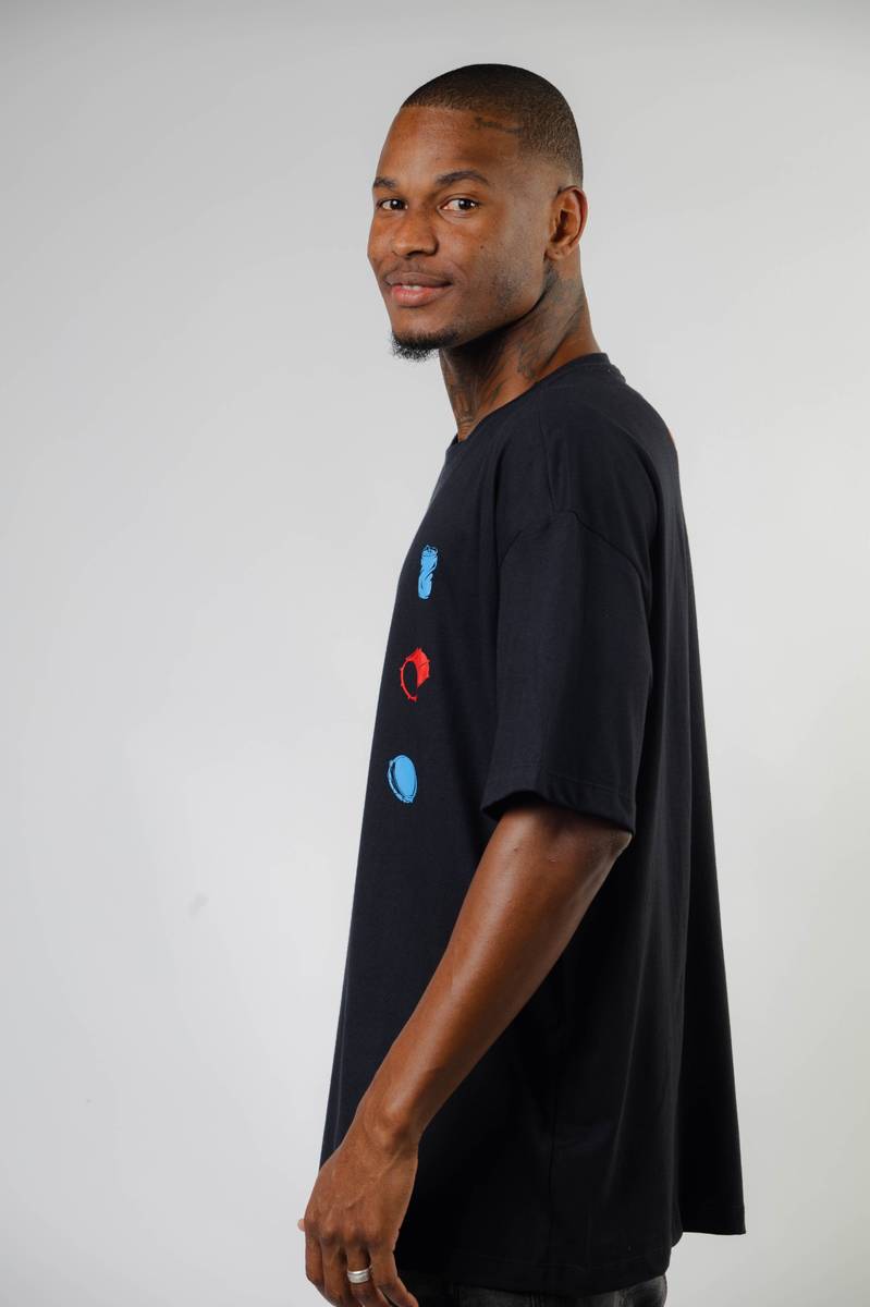 T-SHIRT CHURRASQUINHO PRETA